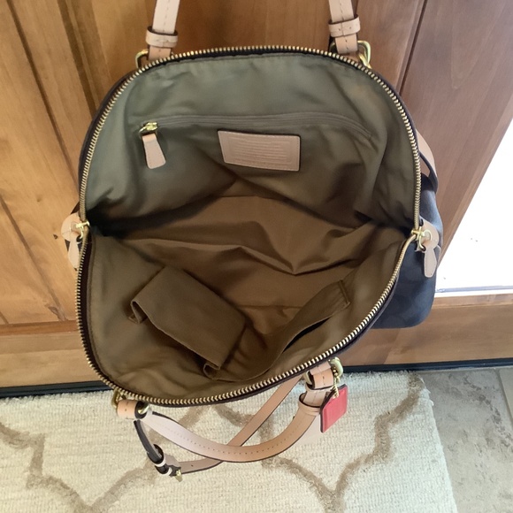 Coach Domed Handbag - Picture 3 of 5